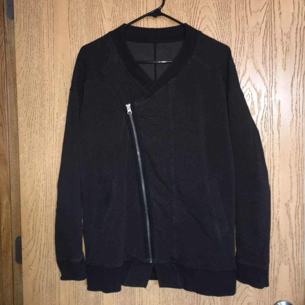 Lululemon Mula Bundle Wrap